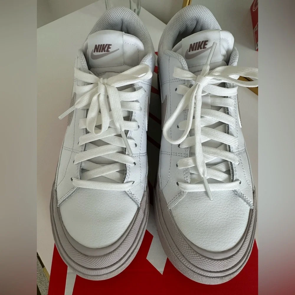 Nike Court Legacy Lift Low Platform Women's Sneakers Shoes Size 9 - Picture 2 of 6